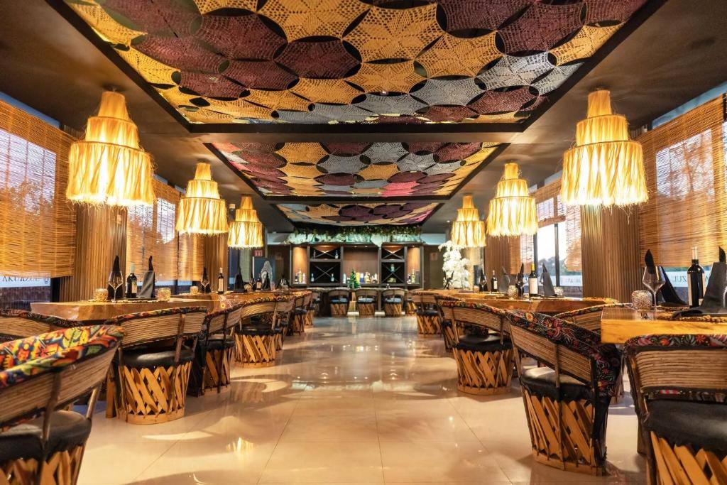 Akuazul Resorts Adults Only: Restaurant