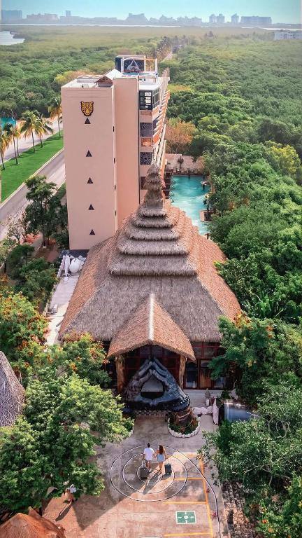 Akuazul Resorts Adults Only: Exterior view