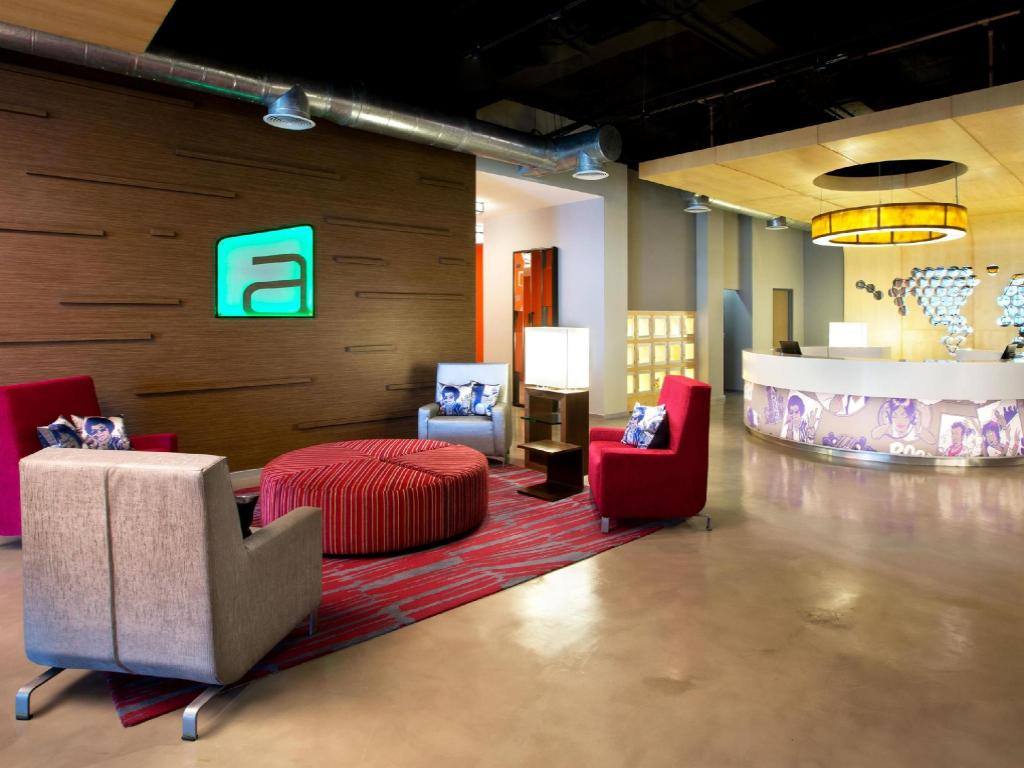 Aloft by Marriott Cancun: Lobby