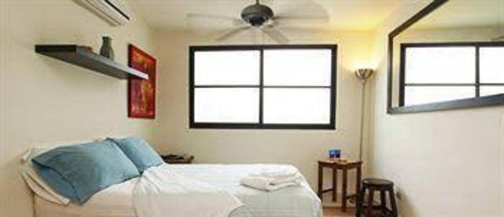 Art Deco Suites: Room photos