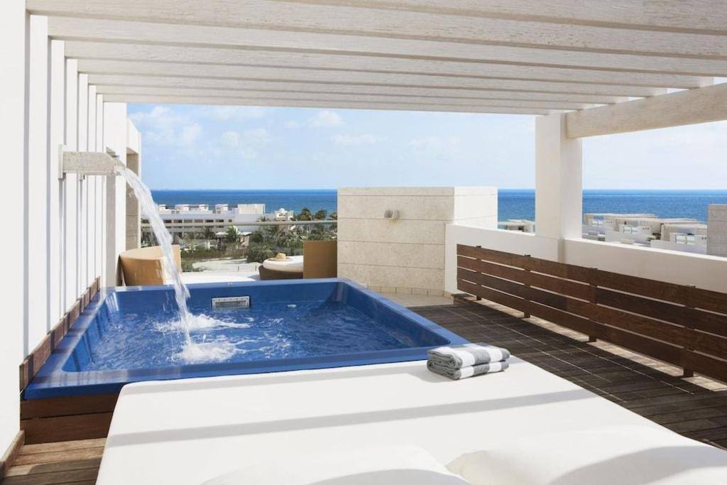 Beloved Playa Mujeres: Facilities