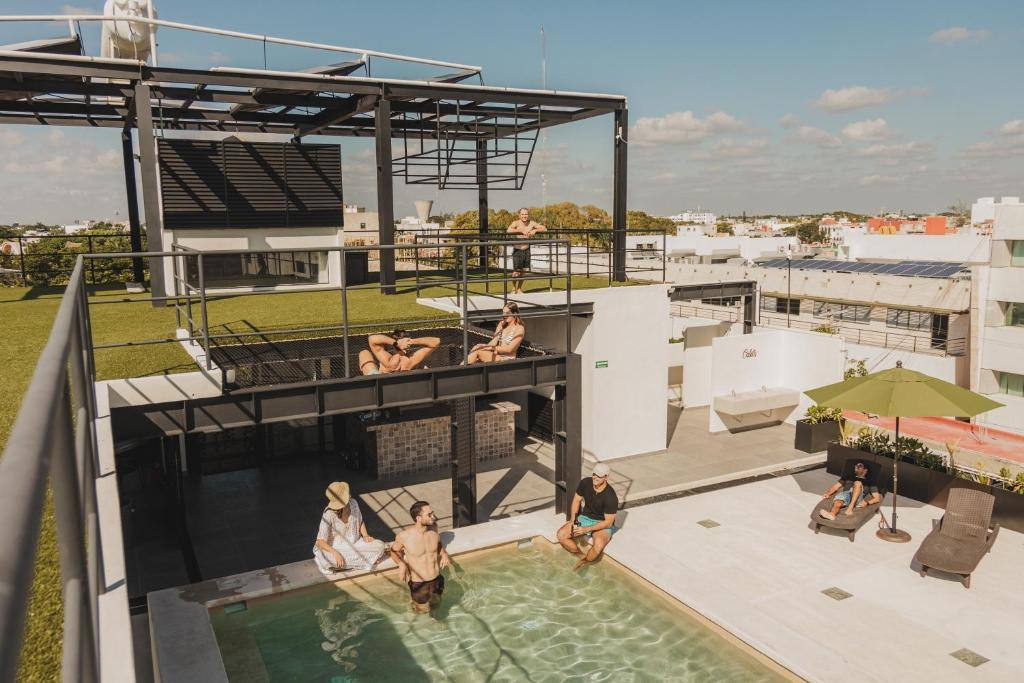 Caleta Hostel: Swimming pool