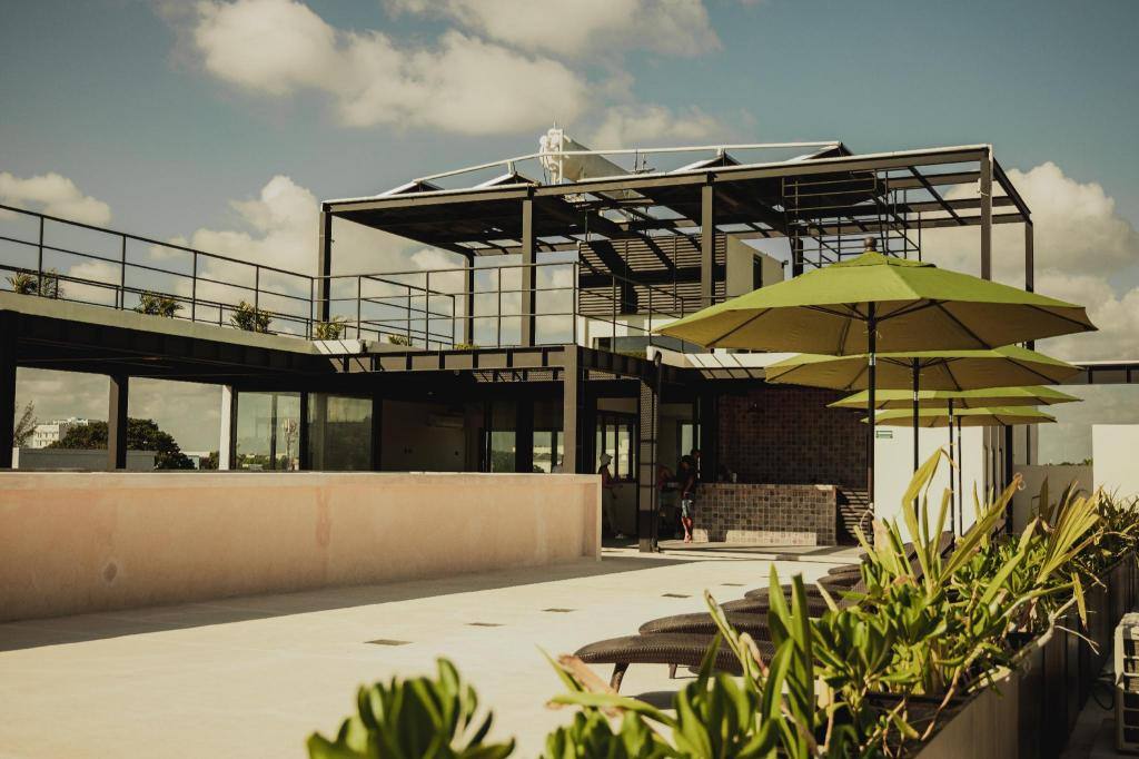 Caleta Hostel: Swimming pool