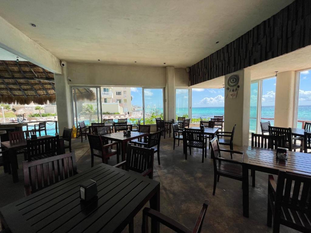 Cancún Plaza Sea View: Restaurant