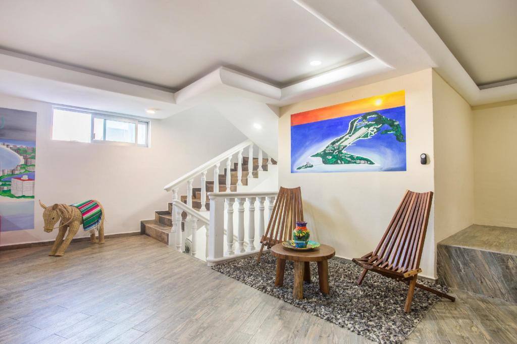 Capital O Cancun Ocean View: Lobby