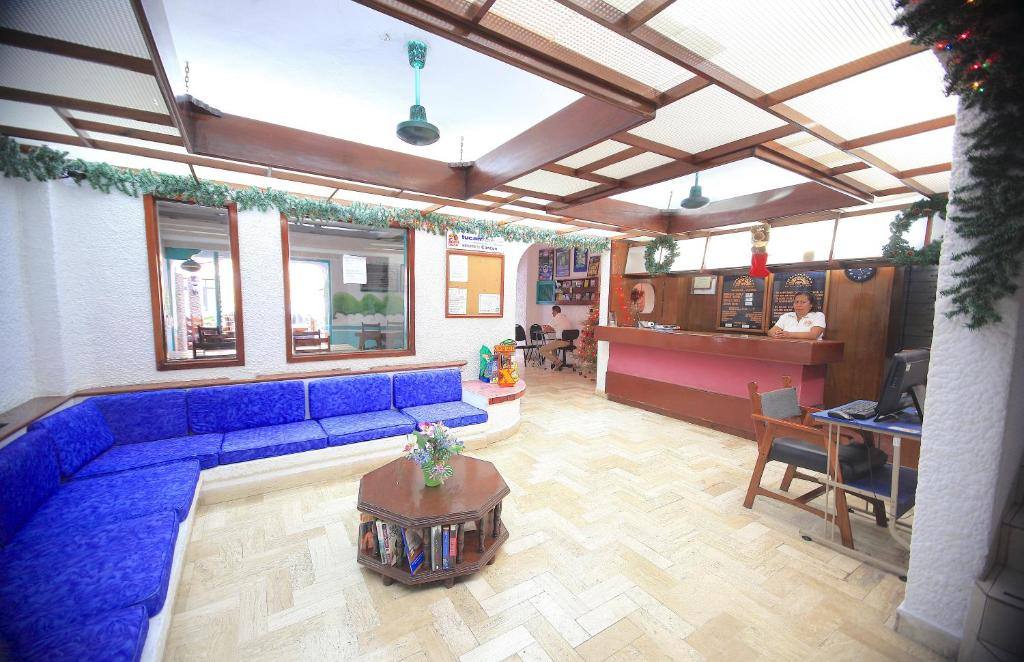 Carrillo's Hotel: Lobby