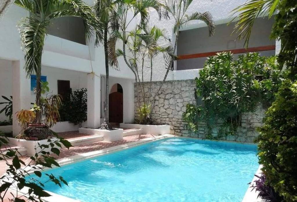 Carrillo's Hotel: Facility photos