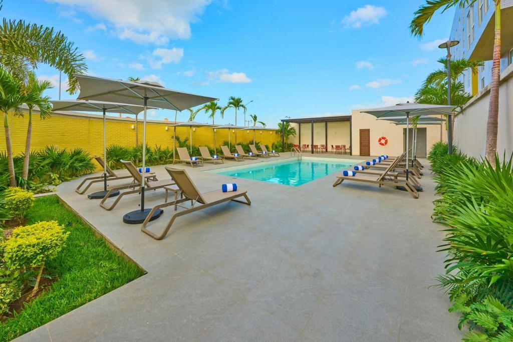 City Express by Marriott Cancun Aeropuerto: Swimming pool
