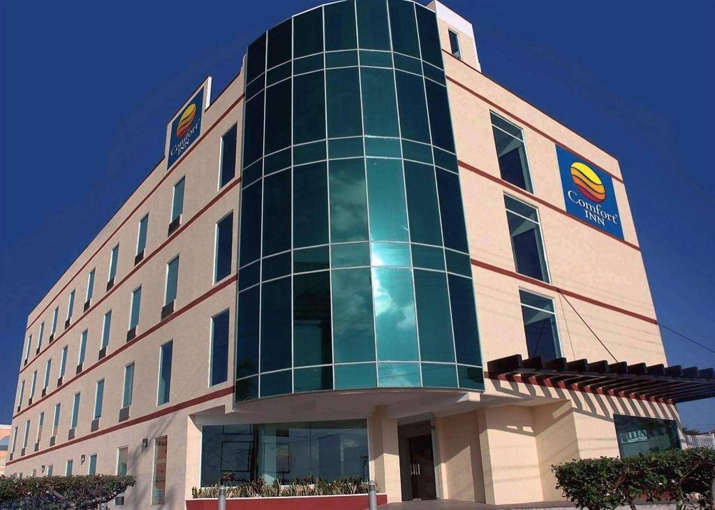 Comfort Inn Cancun Aeropuerto: Exterior view