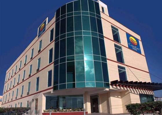 Comfort Inn Cancun Aeropuerto: Exterior view