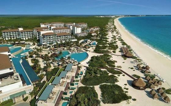 Dreams Playa Mujeres Golf & Spa Resort: Exterior view