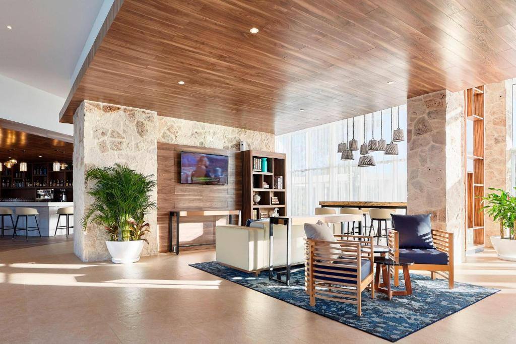 Fairfield by Marriott Inn & Suites Cancun Airport: Lobby