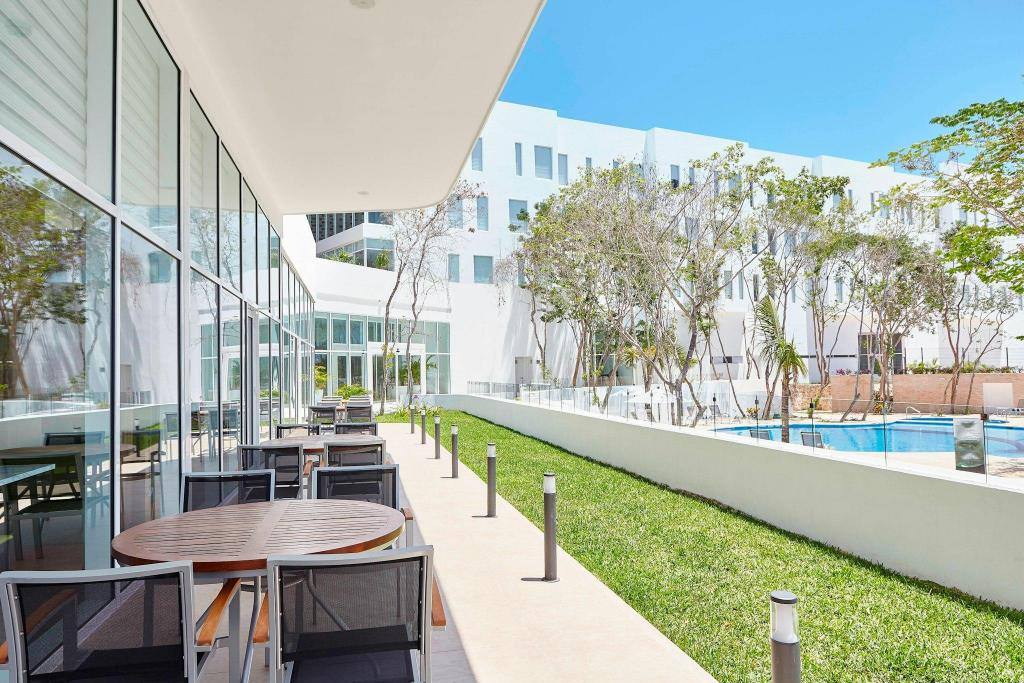Fairfield by Marriott Inn & Suites Cancun Airport: Property views