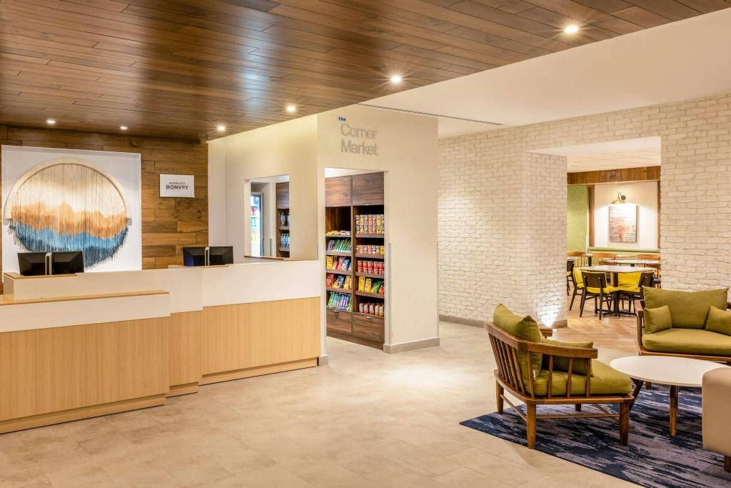 Fairfield by Marriott Inn & Suites Cancun Downtown: Lobby