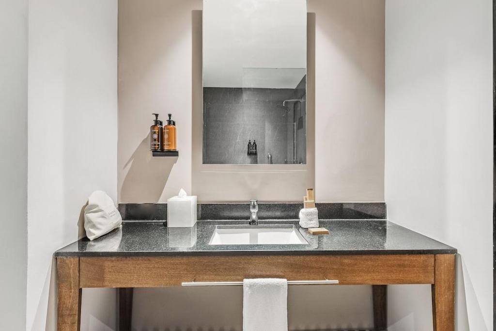 Fiesta Inn Express Cancún Cumbres: Facility photos