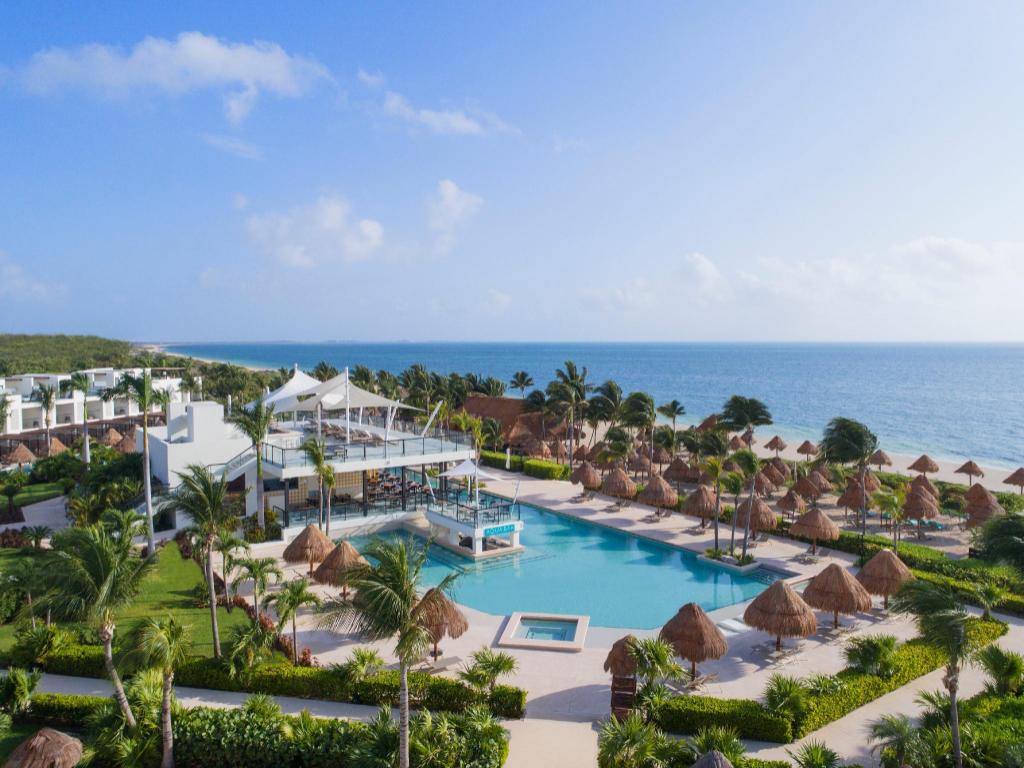 Finest Playa Mujeres: Exterior view