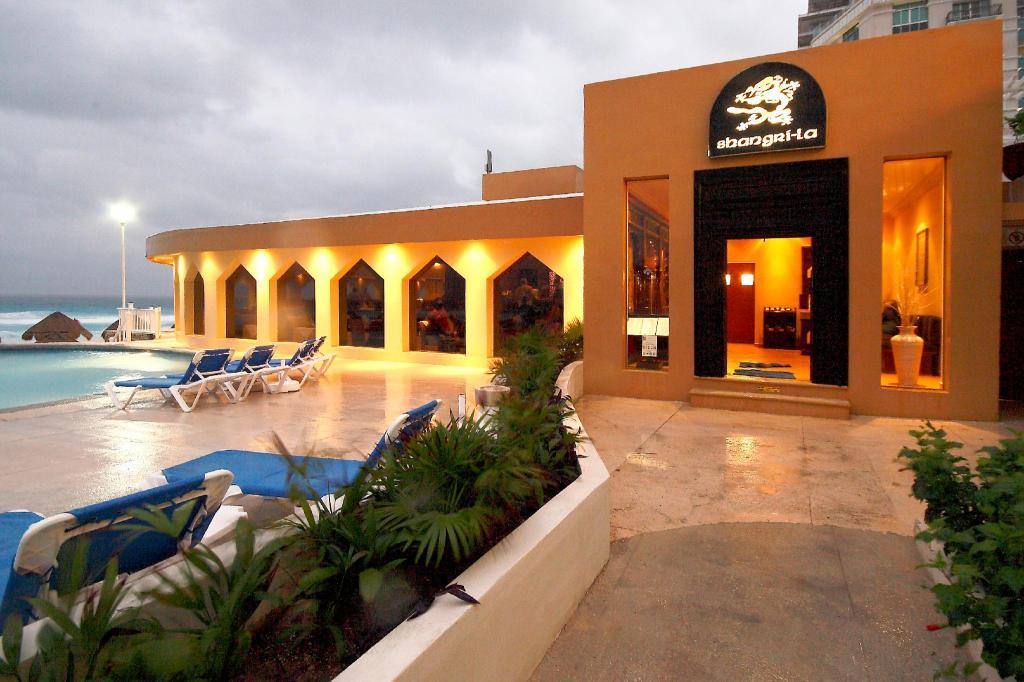 Golden Parnassus All Inclusive Resort & Spa: Restaurant