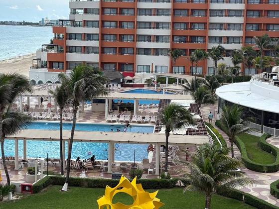 Golden Shores Crown Paradise: photo 1