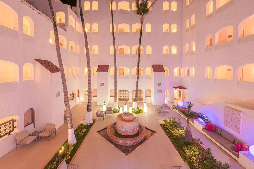 GR Solaris Caribe: Exterior view