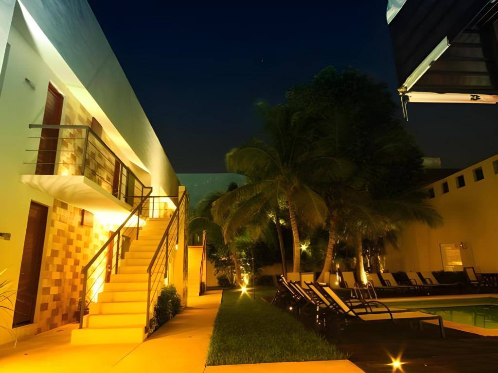 Grand City Hotel: Exterior view