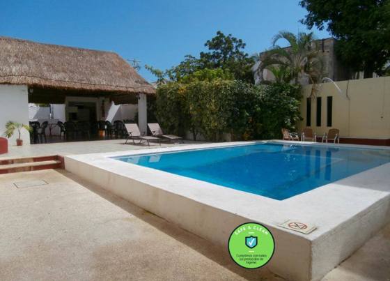 Hacienda Hotel: Swimming pool
