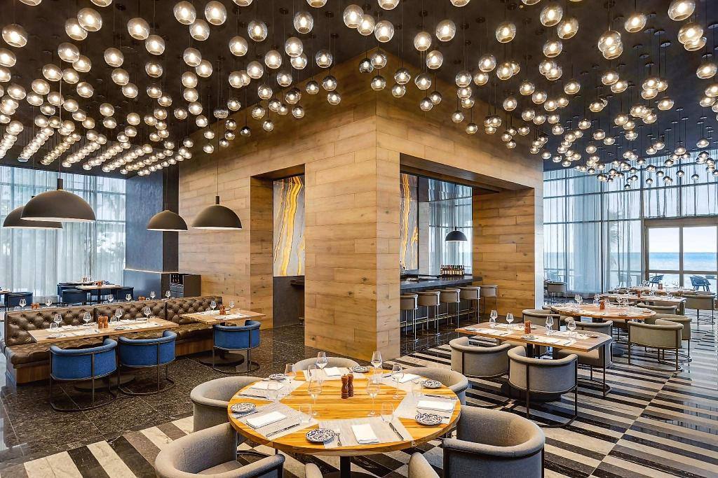 Hilton Cancun, an All-Inclusive Resort: Restaurant