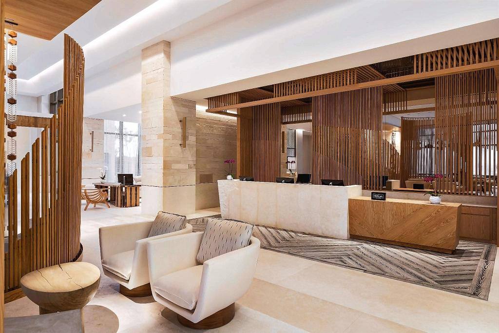 Hilton Cancun, an All-Inclusive Resort: Lobby