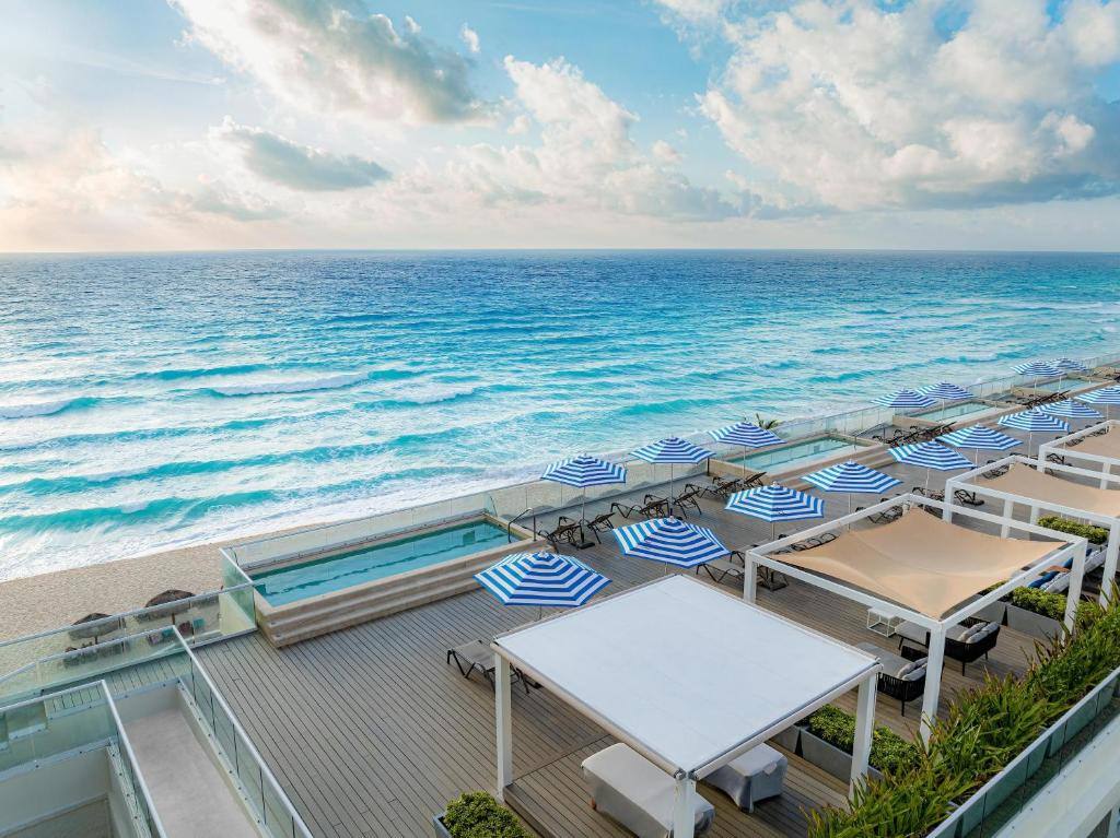 Hilton Cancun Mar Caribe All-inclusive Resort: View