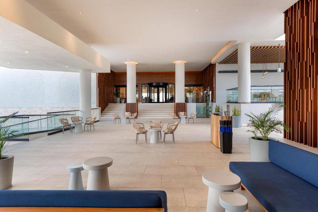 Hilton Cancun Mar Caribe All-inclusive Resort: Lobby
