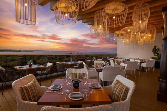 Hilton Cancun Mar Caribe All-inclusive Resort: Restaurant