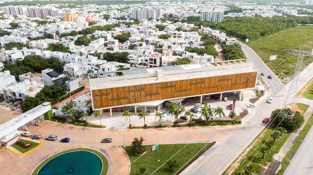Hive Cancun: photo 1