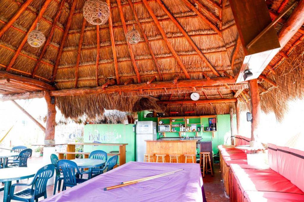 Hostel Cancun Natura: Dining