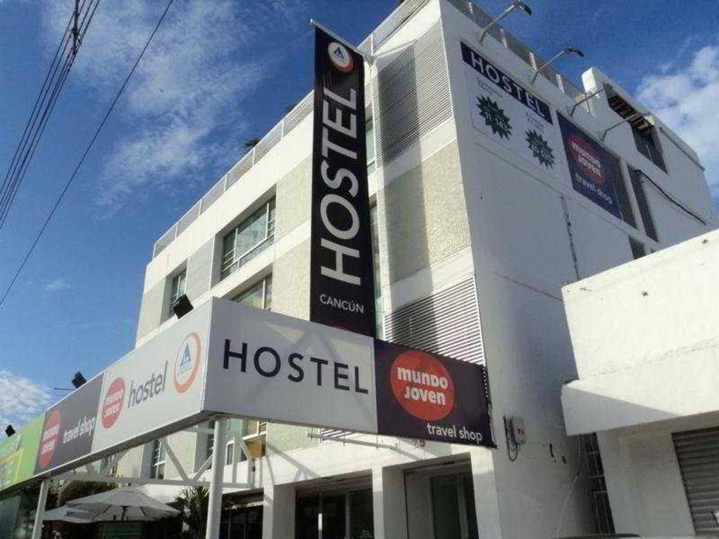 Hostel Mundo Joven Cancun: Property views