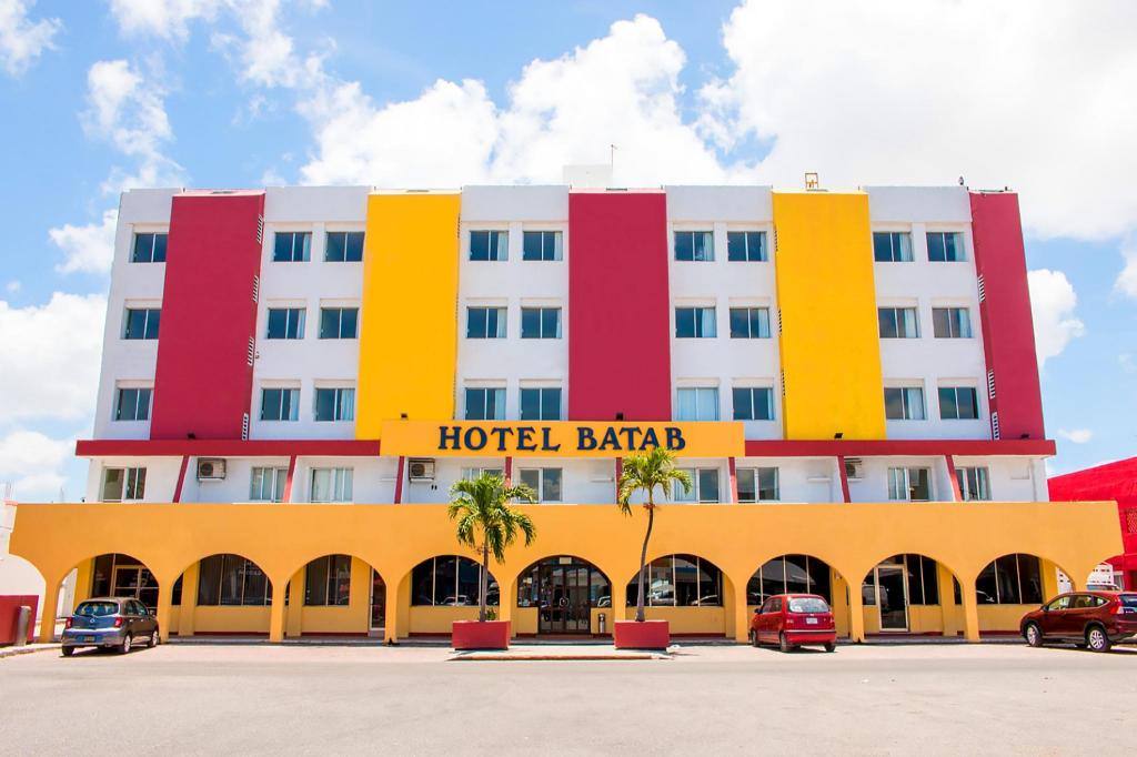 Hotel Batab: Exterior view
