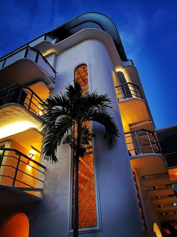 Hotel Blue Star: Exterior view