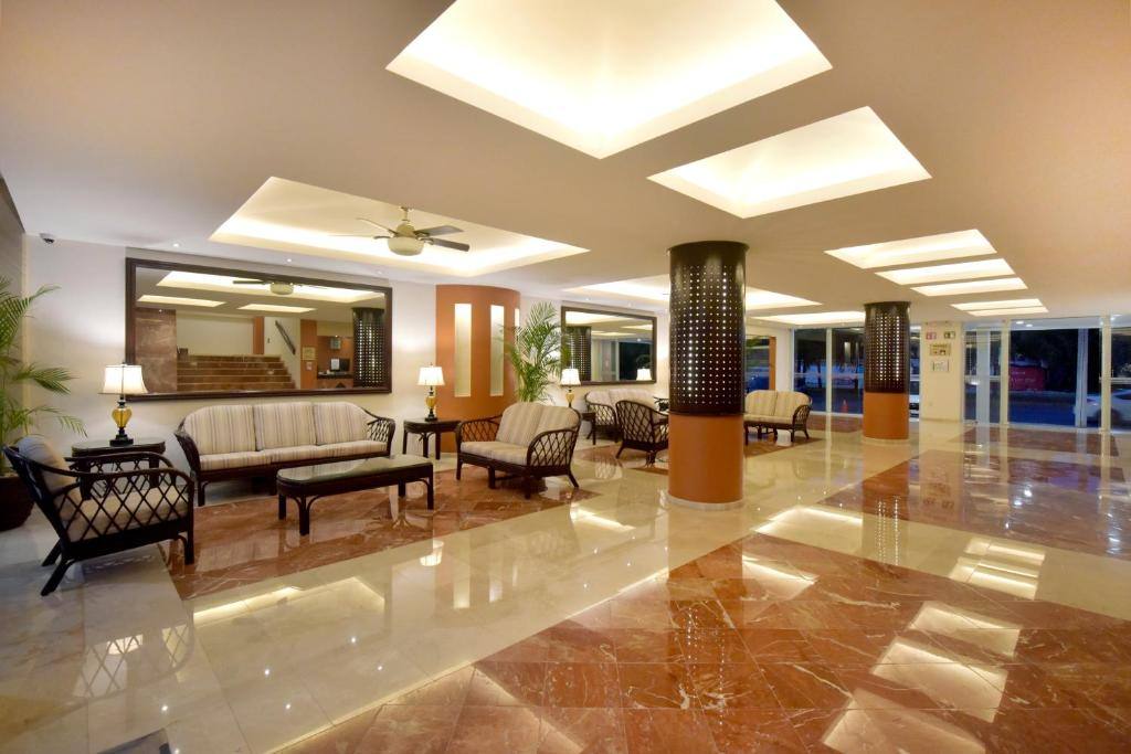 Hotel Bonampak Cancun: Lobby