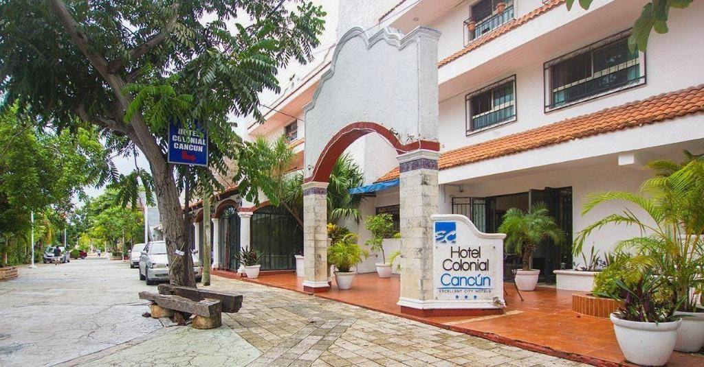 Hotel Colonial Cancún: Property views
