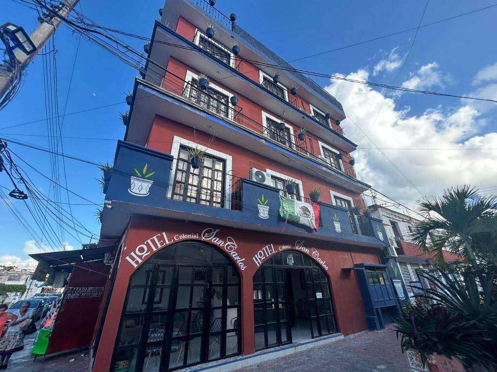 Hotel Colonial San Carlos: Exterior view