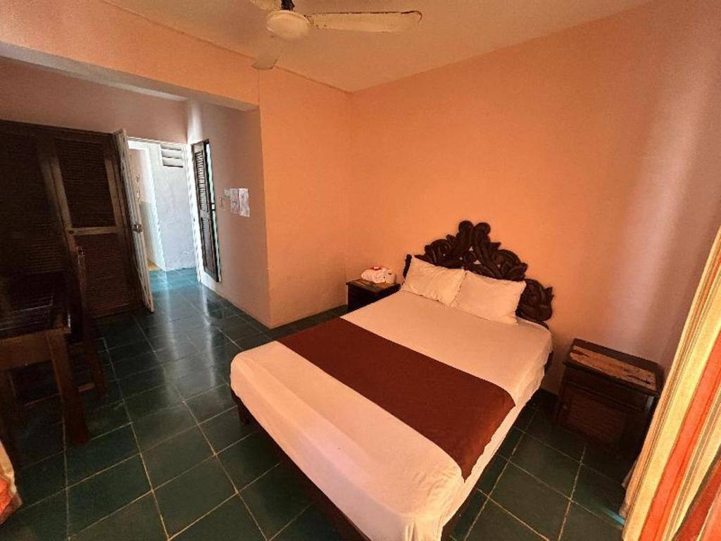 Hotel Colonial San Carlos: Rooms