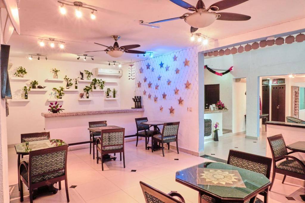 Hotel Del Sol: Restaurant