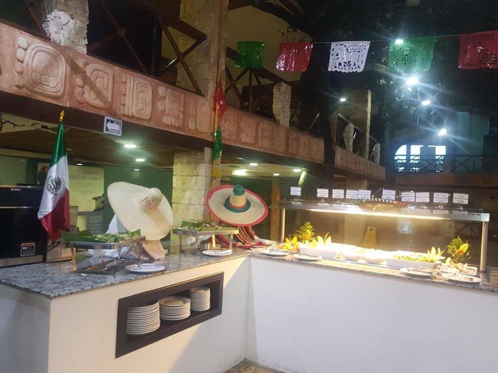 Hotel Essenzia de Cancun: On-site dining