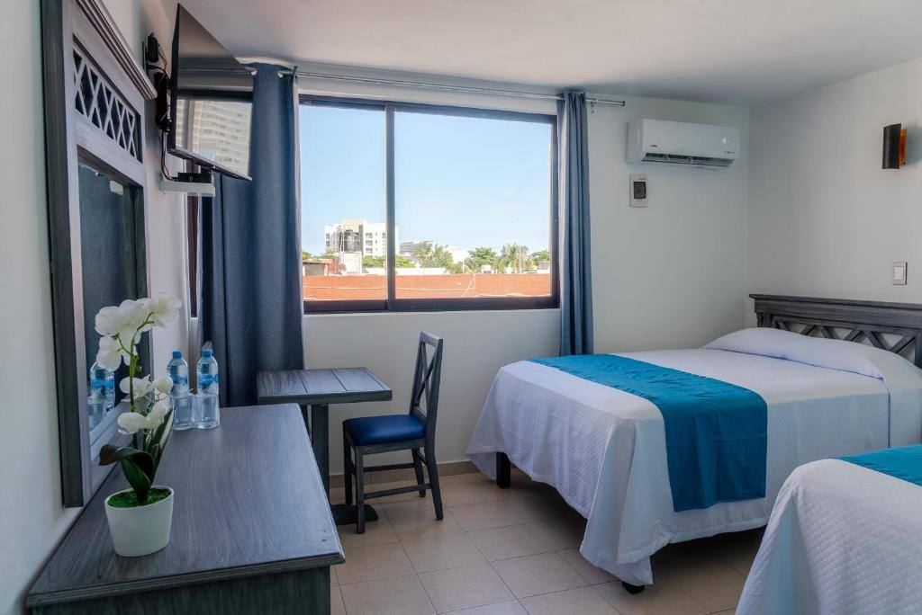 Hotel Hacienda De Castilla: Room photos