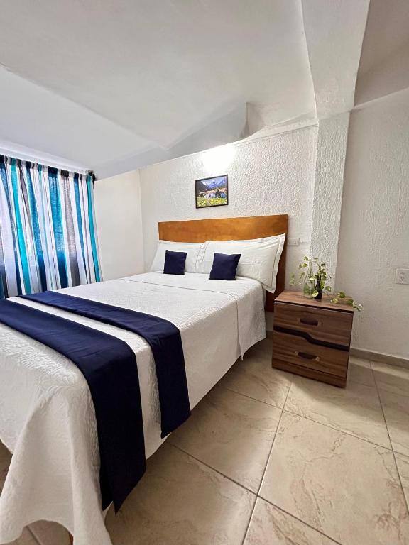 Hotel Ikaro Suites: Room photos