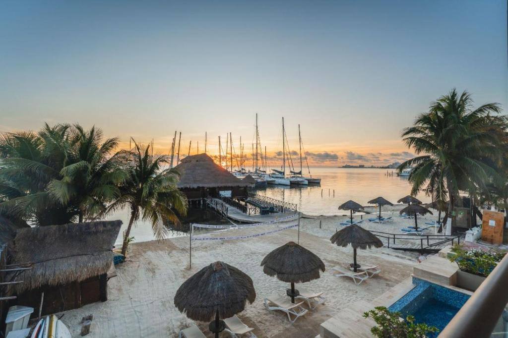 Hotel imperial Las Perlas: Beach