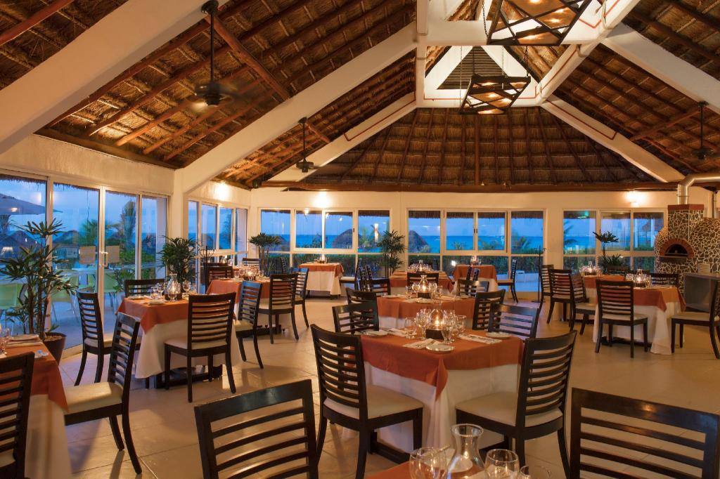Hotel Krystal Cancun: Restaurant