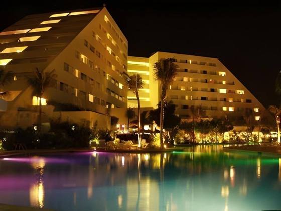 Hotel Oasis Palm: Exterior view