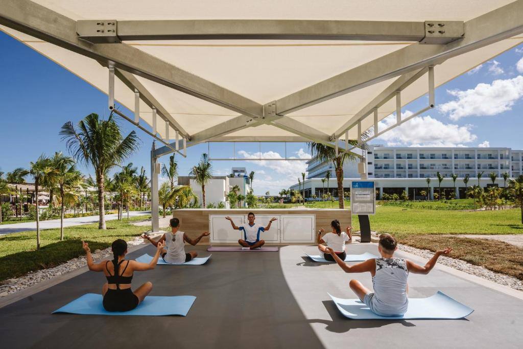 Hotel Riu Latino: Attractions