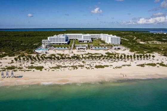 Hotel Riu Latino: Exterior view