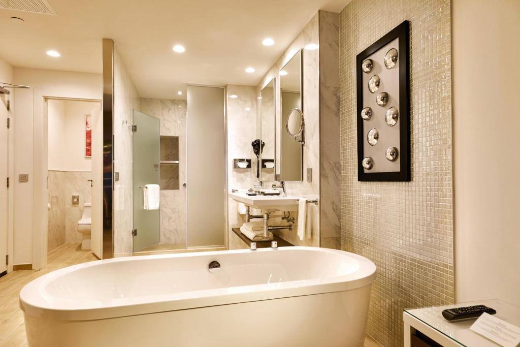 Hotel Riu Palace Costa Mujeres: Bathroom