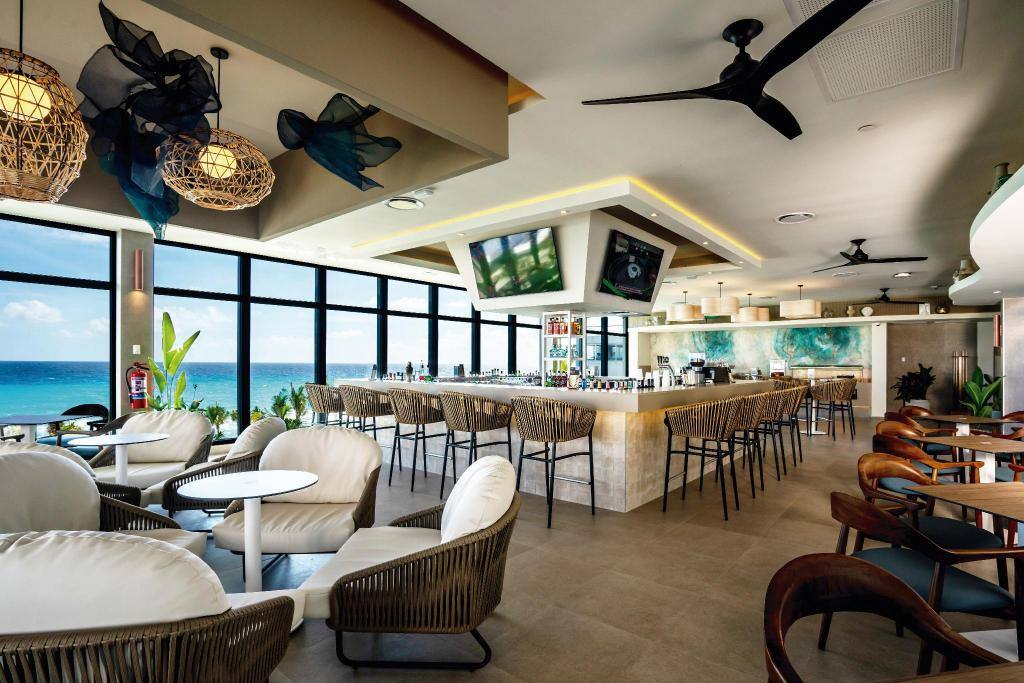 Hotel Riu Palace Kukulkan: Bar/lounge